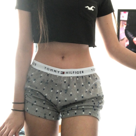1/2 TOMMY HILFIGER band logo shorts - Picture 2 of 4